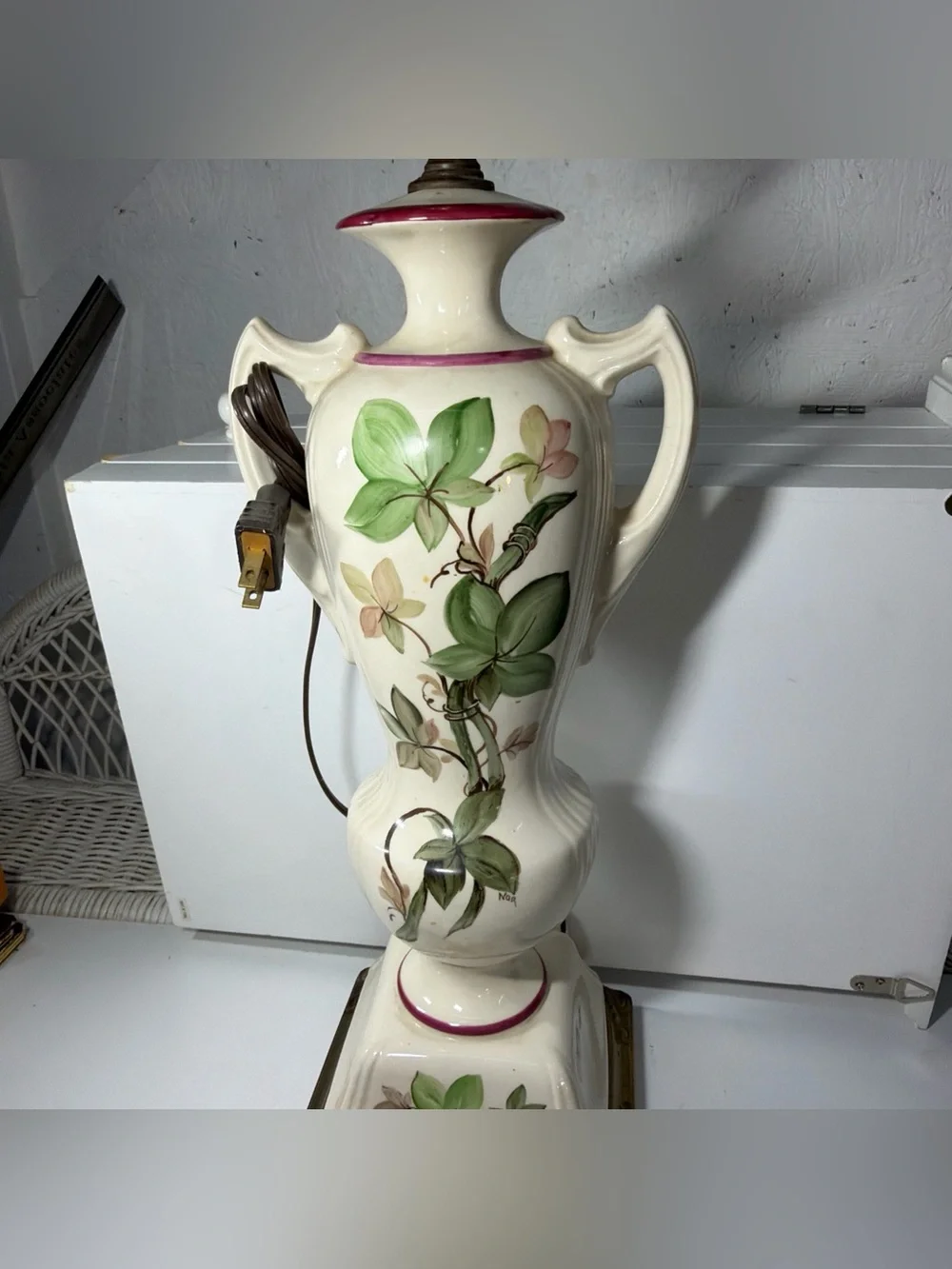 Vintage Floral Ceramic Table Lamp Urn Vase Style Hand Painted Ivy Design